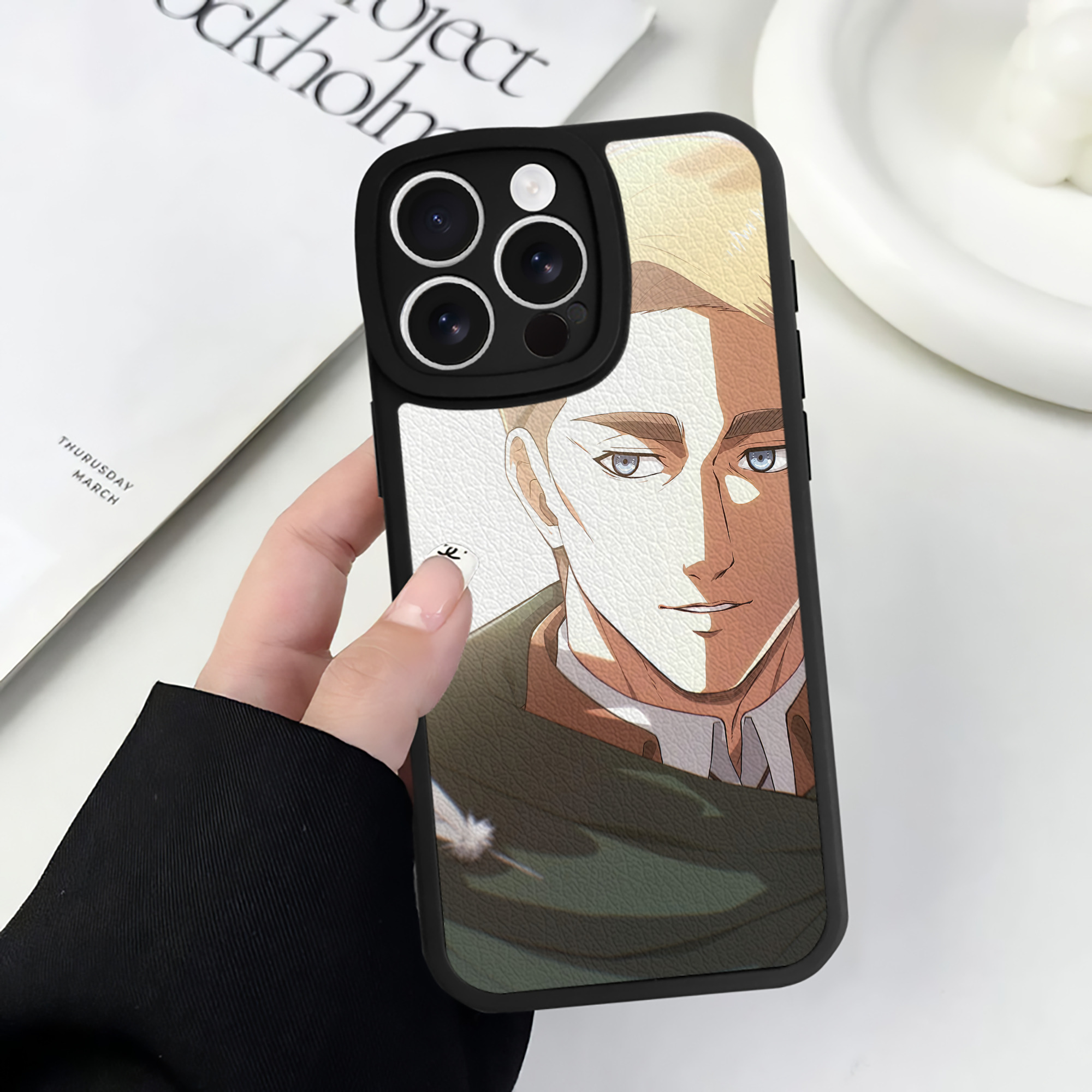 （画像用） 進撃の巨人 Attack on Titan 【iPhone 16シリーズ対応】シリコンスマホケース（レザー調） 材質：シリコン